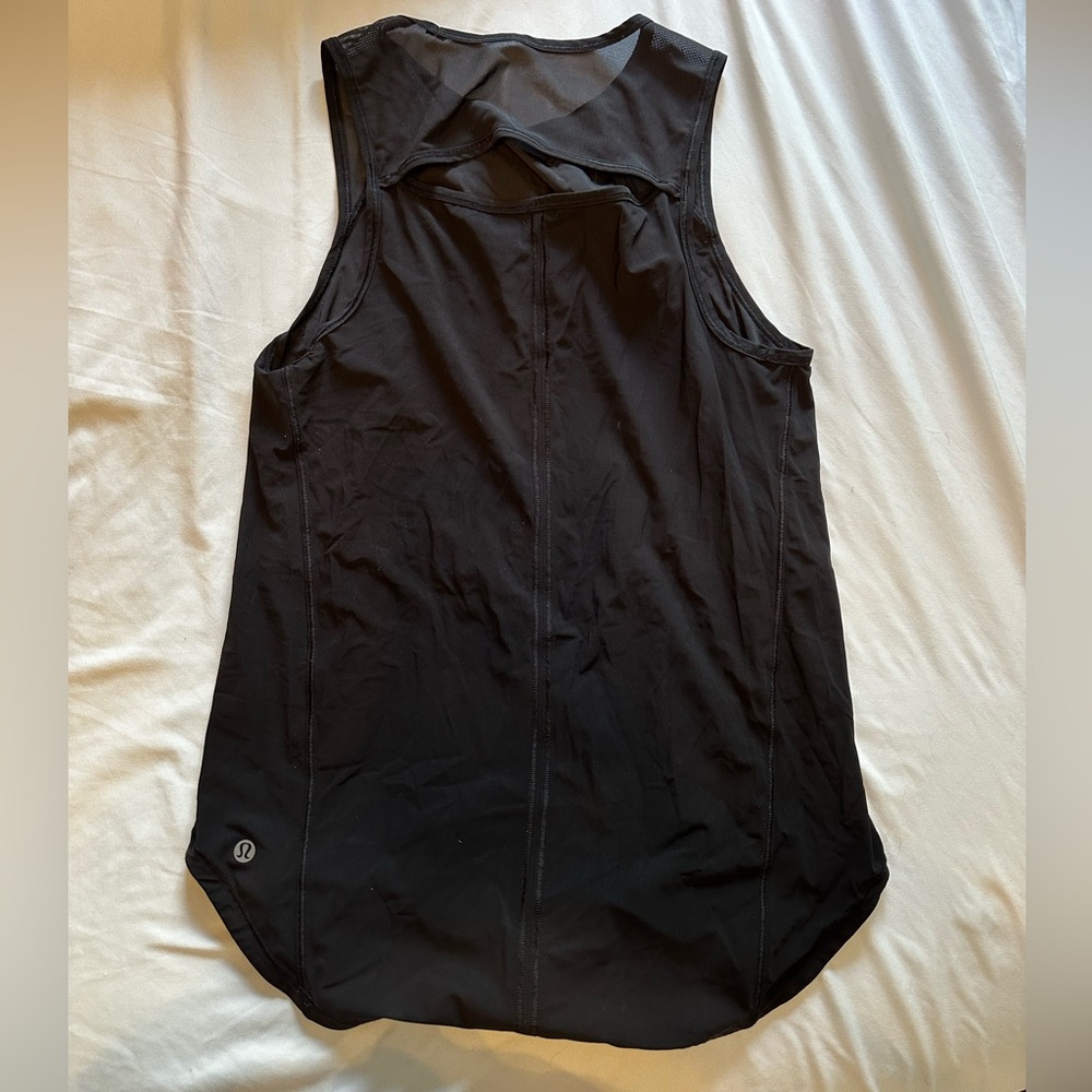 Lululemon Workout top size 4